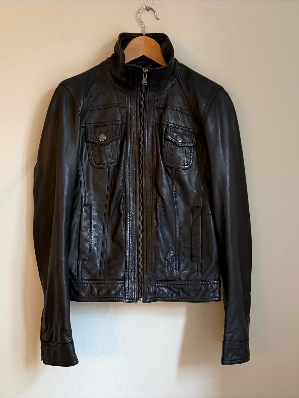 Black Rivet Size M Genuine Leather Black Moto Jacket Motorcycle Biker Zip Pocket